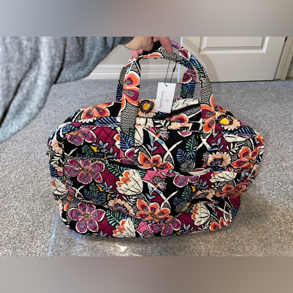 Vera Bradley Grand Traveler Bag Weekender Quilted Cotton in Kauai Floral NEW!